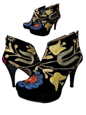 ROCKWELL THARP Velvet Black Heel Colorful Floral Embroidered Ankle Boots SZ 7